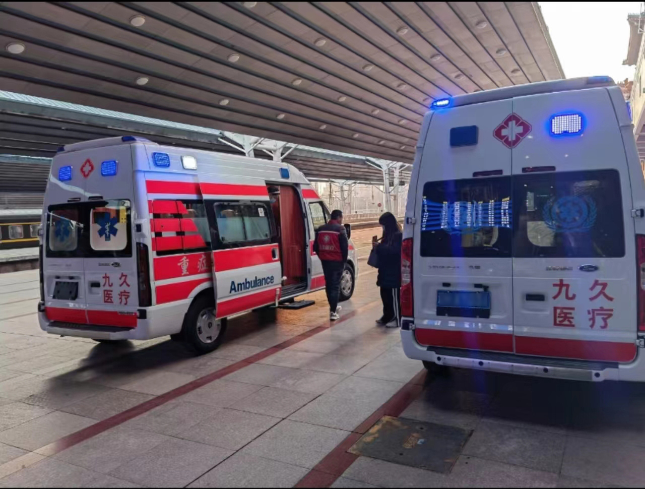 新绛县救护车长途转运